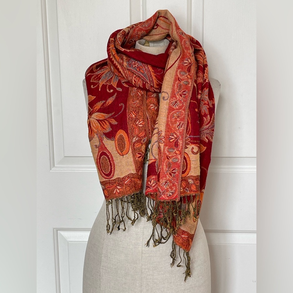 Beautiful Reversible Large Scarf - Picture 2 of 4